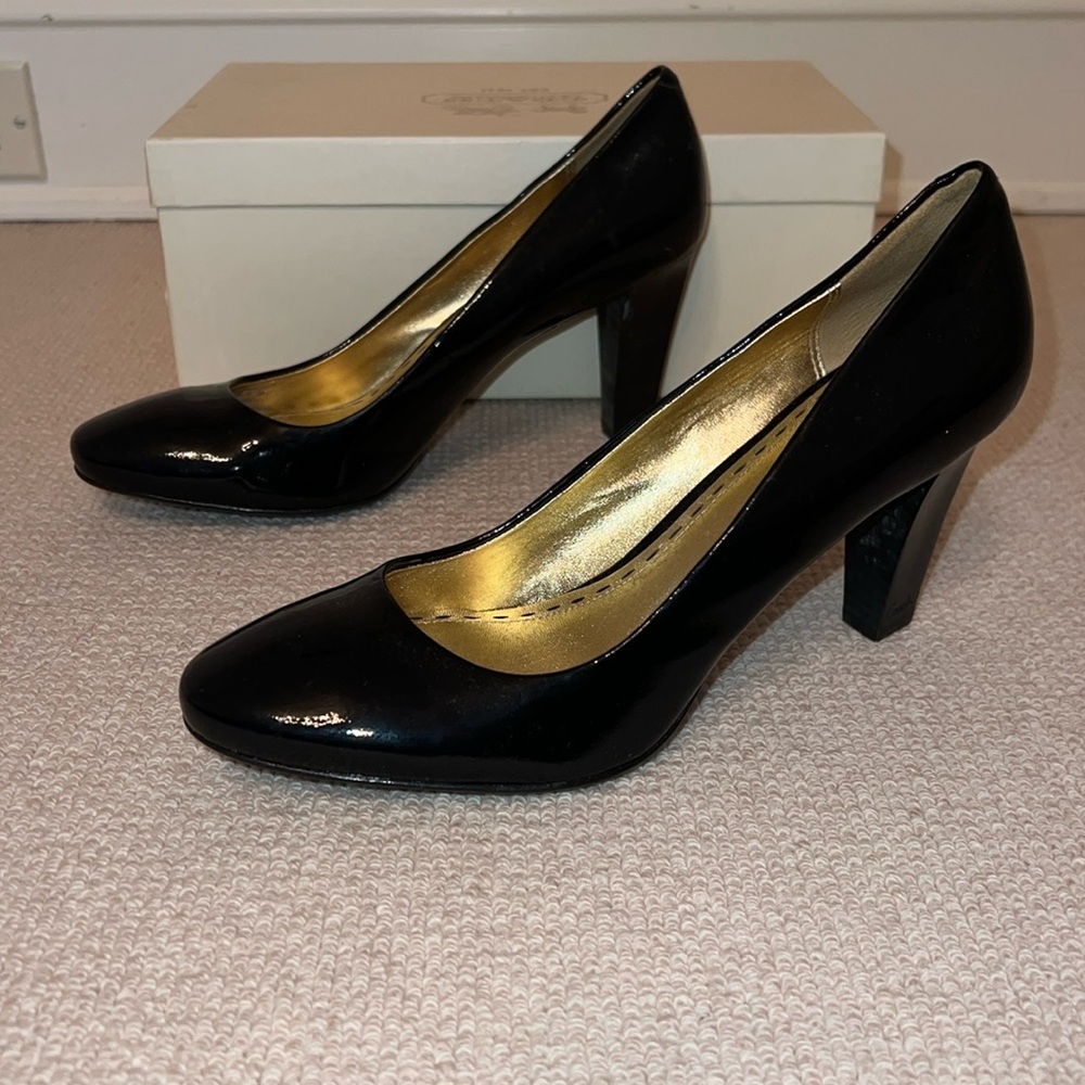 *NEVER WORN* Coach Sheri Patent Leather Black Heels